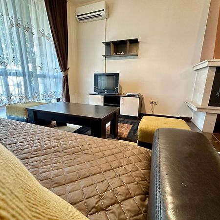 Menada Imperial Heights Villas Sunny Beach Exterior photo